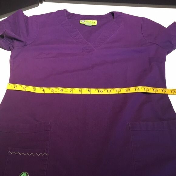 Crocs Purple Scrub Top Extra Small - Picture 11 of 13